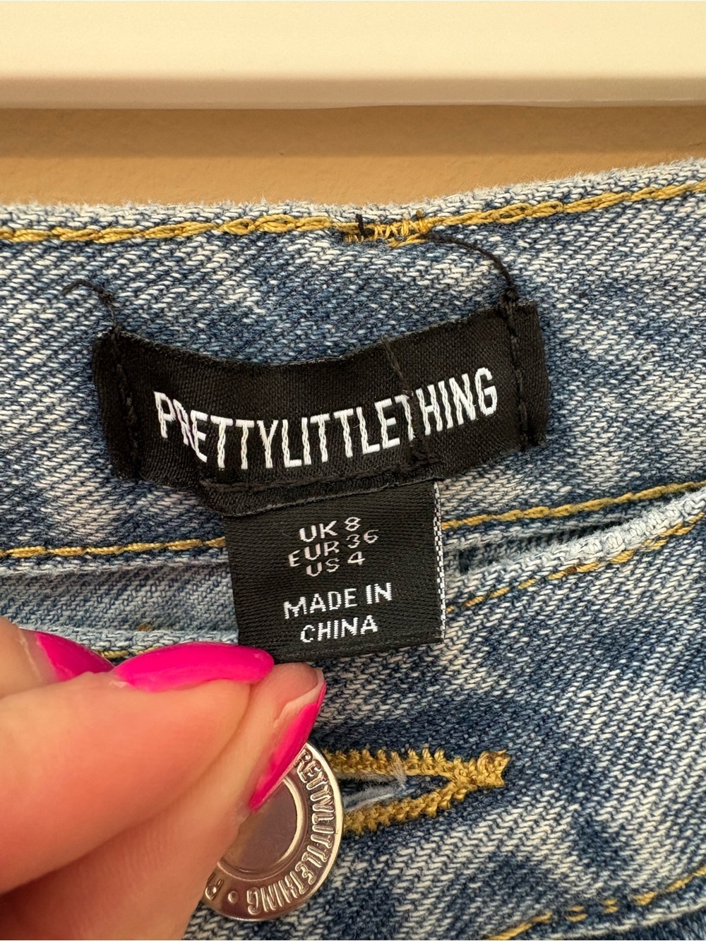 Pretty Little Thing Classic High-Rise Straight Leg Blue Jeans w/ side split Sz4 - Picture 6 of 7